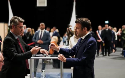 Macron, lege anti-Rusia! Franța, la un an de prezidențiale, ia măsuri dure