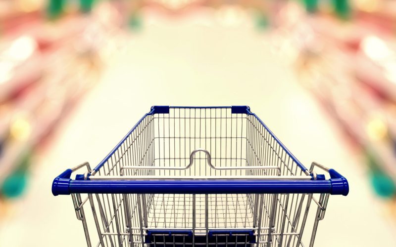 O temperare semnificativă a consumului este resimțită în prezent, conform declarațiilor lui Feliciu PARASCHIV, vicepreședintele Asociației Naționale a Comercianților Mici și Mijlocii din România (ANCMMR)