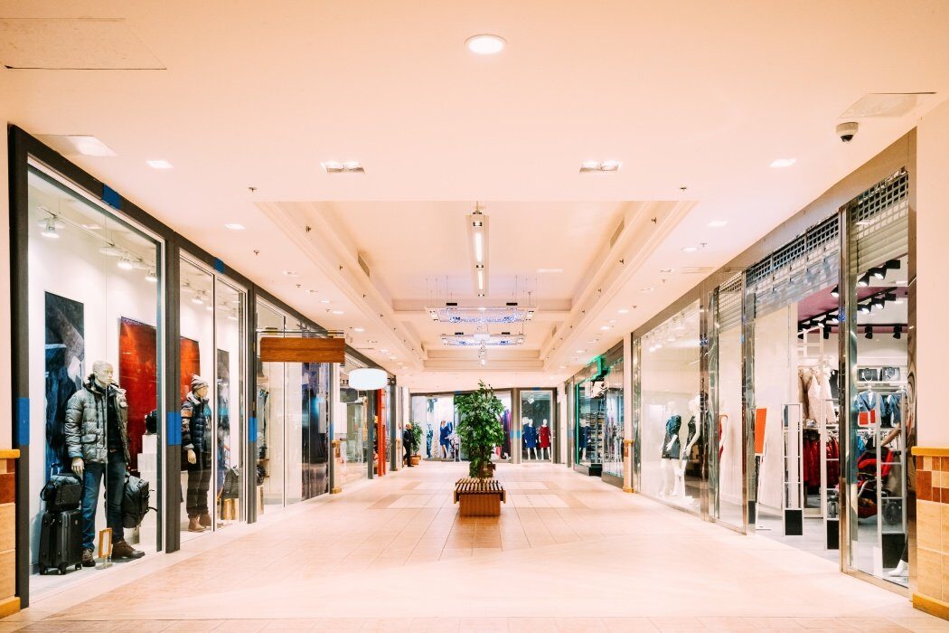 Mall-urile din București, asalt de cumpărători de Paște 2026: Ce-i așteaptă pe clienți