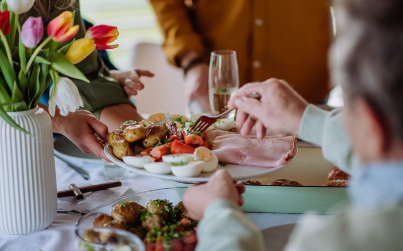 Ce ascunde „moderația” la masa de Paște: Doctorii avertizează!