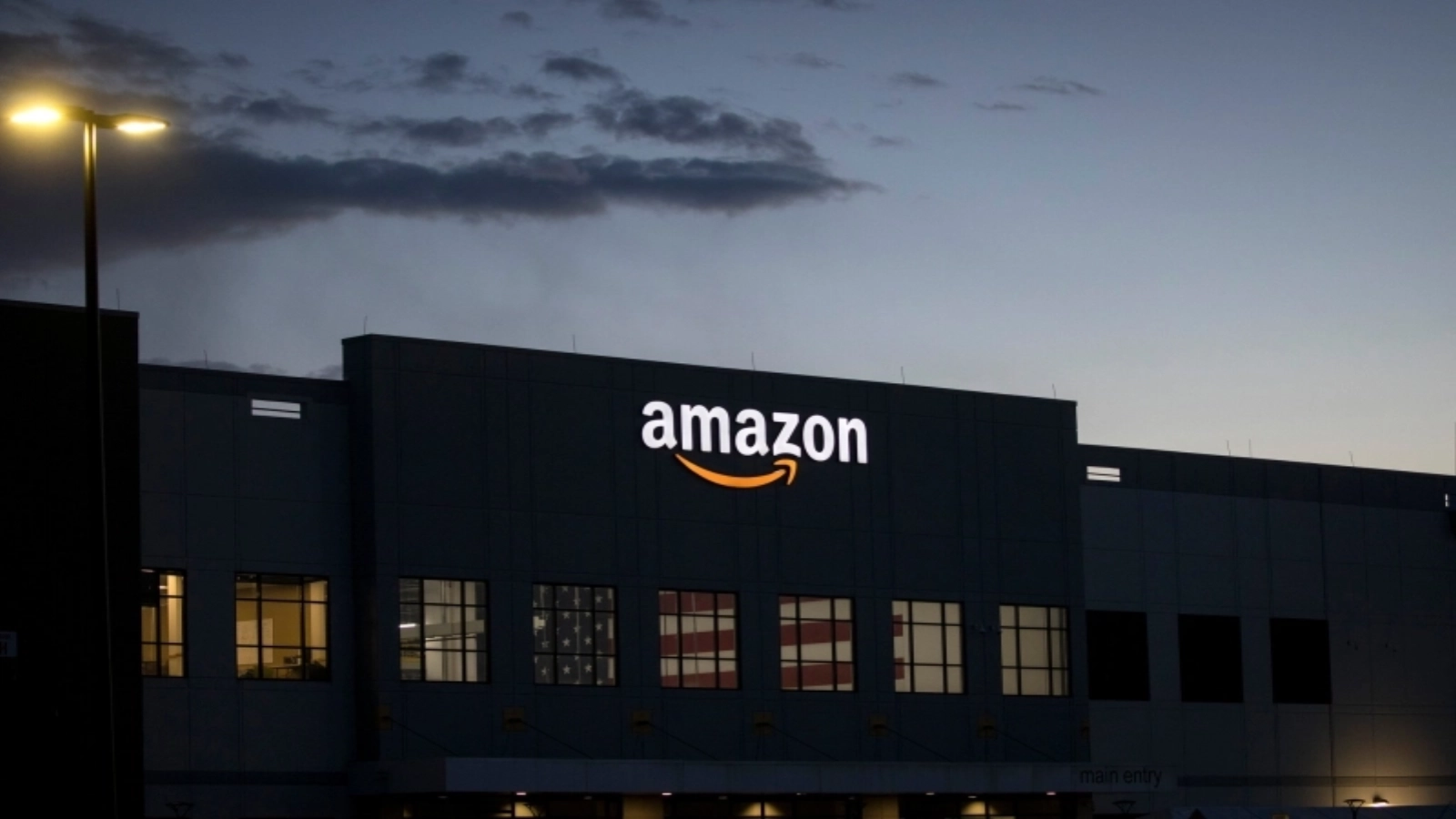 Amazon atacă: Noul Fire TV Stick HD, un gadget ce promite revoluție