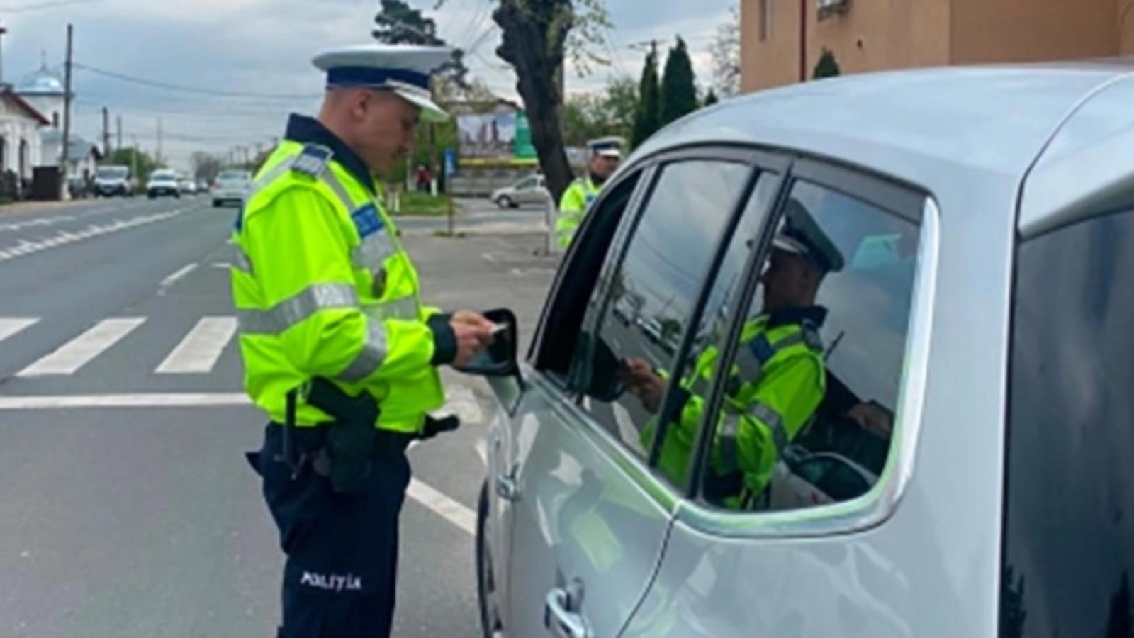Aproape 750 de permise reținute de poliție în weekend: Amenzi usturătoare