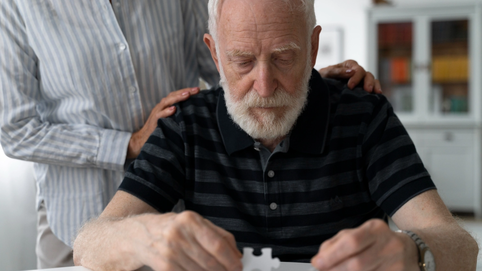 O dietă bazată pe plante de calitate, bogată în cereale integrale, legume și fructe proaspete, poate reduce riscul de Alzheimer și alte forme de demență, chiar dacă schimbarea este adoptată după vârsta de 50 de ani