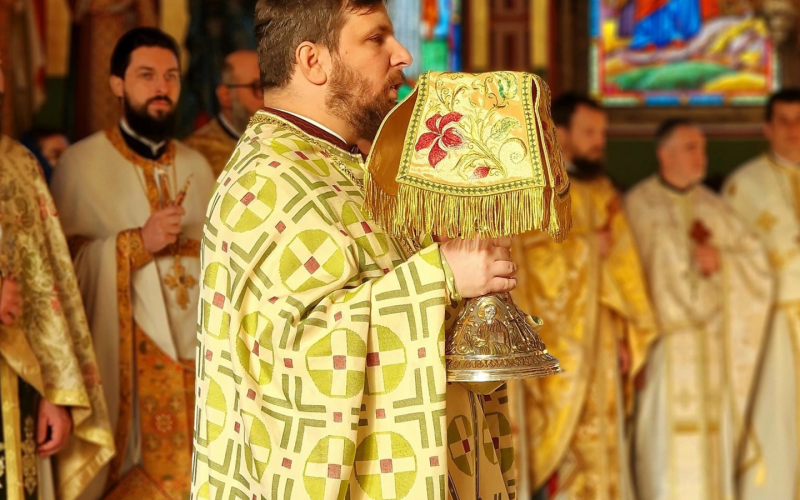 Arhimandritul Serafim Baciu: Capul Sfântului Gheorghe, model pentru România