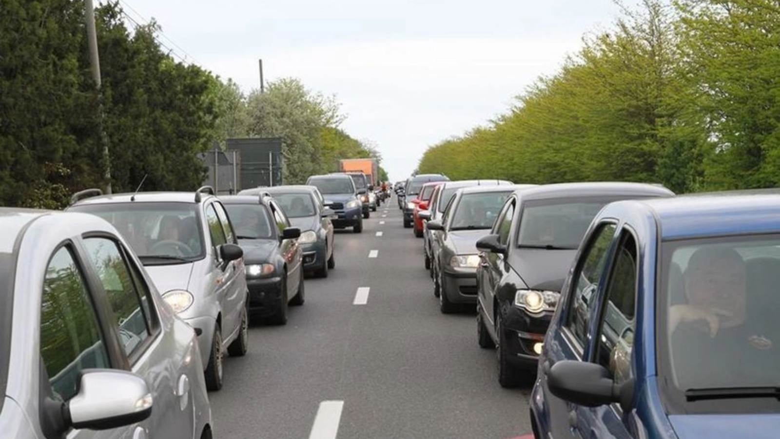 Aglomerație pe drumuri după Paște: Poliția avertizează șoferii și dă rute ocolitoare