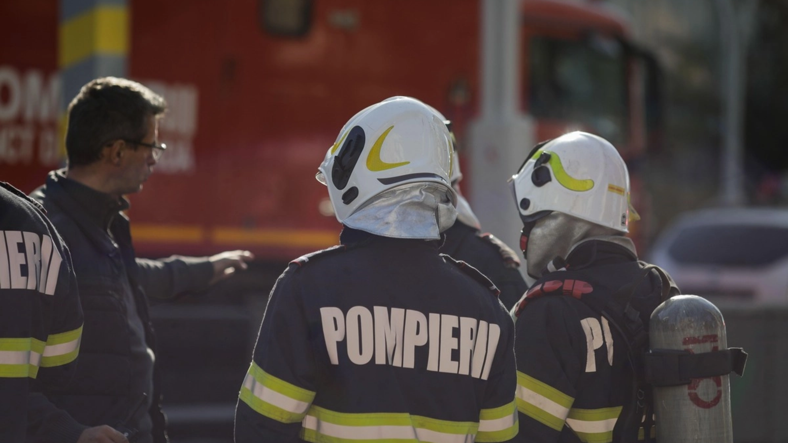 Incendiu puternic la un fast-food din Cluj, noaptea. Ce a provocat flăcările