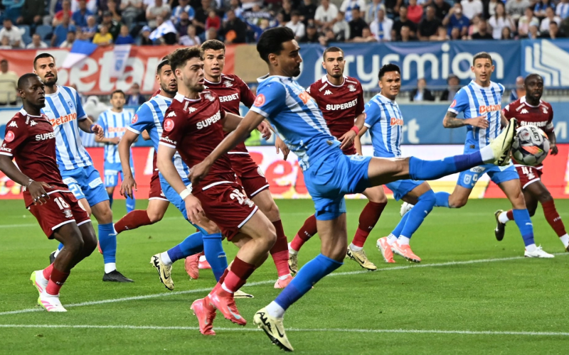 Craiova învinge Rapid în play-off: Victorie dramatică cu 1-0