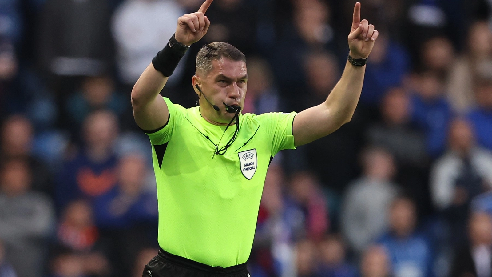 Atletico Madrid a învins FC Barcelona în deplasare, scor 2-0, într-un meci arbitrat de Istvan Kovacs Miercuri seara, pe Camp Nou, Atletico Madrid a reușit să obțină o victorie importantă în fața echipei FC Barcelona, în turul sferturilor de finală ale Ligii Campionilor