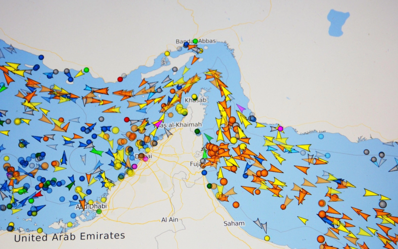Iranul taxează navele prin Strâmtoarea Ormuz: Plăți în criptomonede!