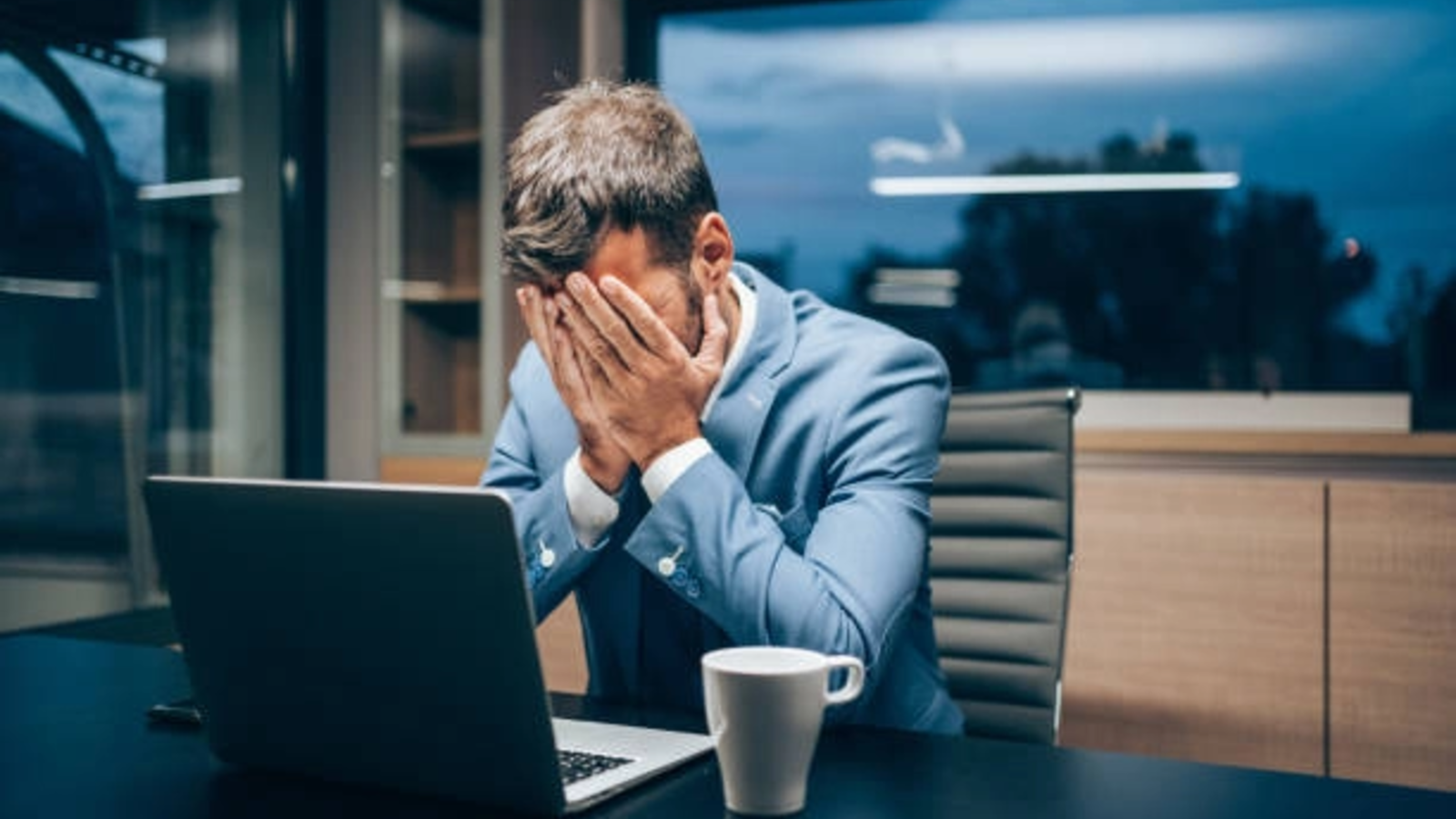 ȘOC în economie: O firmă dă afară încă 500 de oameni după ce a renunțat la 250
