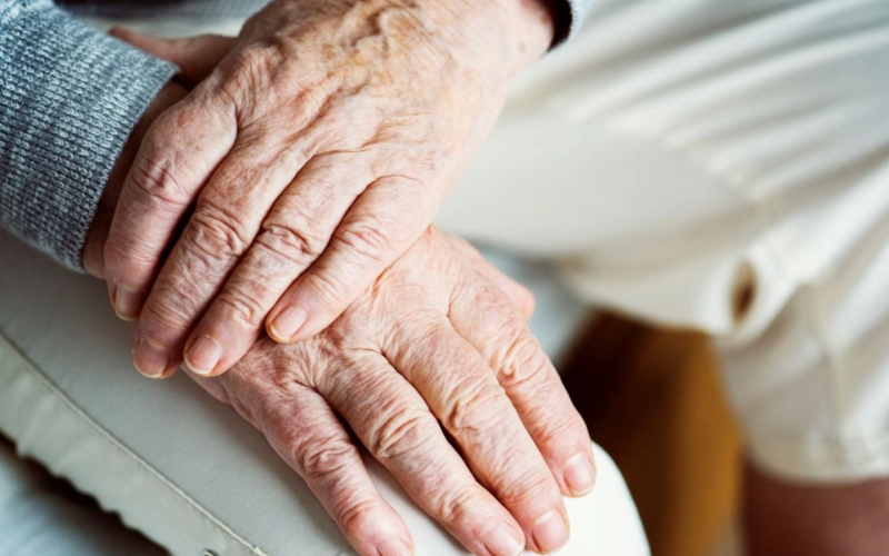 București: Brățara vieții GRATUITĂ în Sectorul 1. Un buton te scapă de necaz