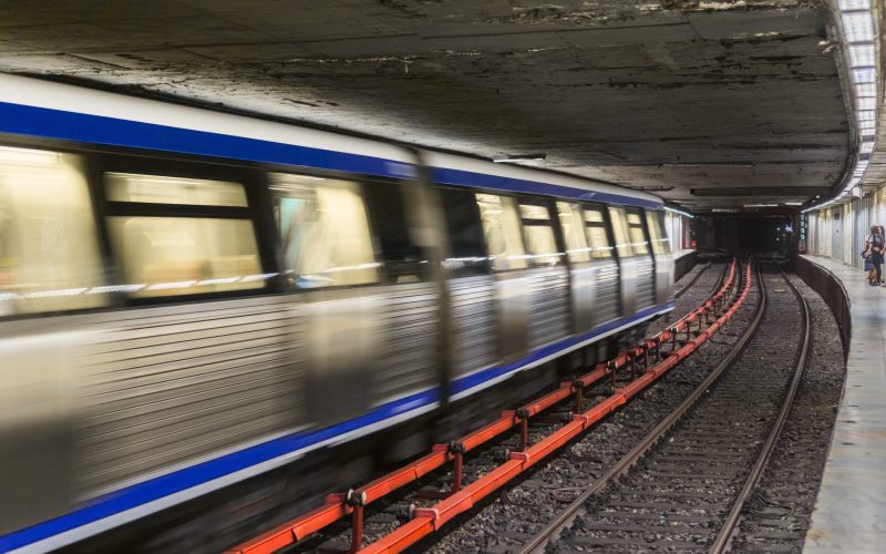 Bucureștenii, revoltați de scumpirea transportului: „Luăm bani din altă parte!”