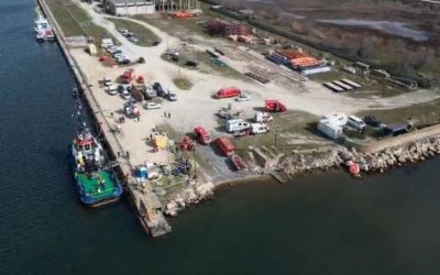 Midia Marine: Contractor ales pentru recuperarea remorcherului. Se caută marinarii dispăruți