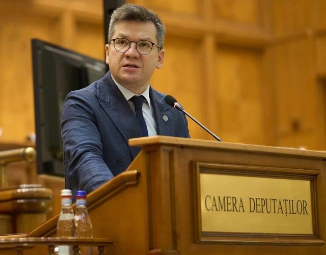 Deputatul AUR Mihail Neamțu, președintele Comisiei pentru Cultură din Camera Deputaților, critică ferm refuzul Consiliului Național al Audiovizualului (CNA) de a se prezenta la audierile programate pentru joi, ora 14:00