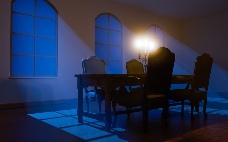 De ce te trezește noaptea trosnitul mobilei? Explicații din știință