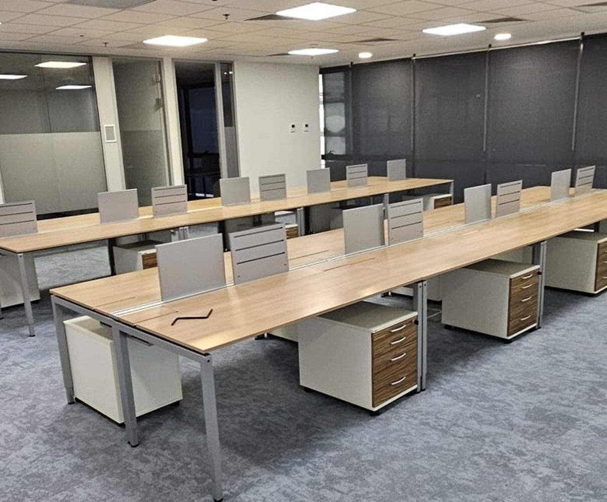 Piața de mobilier de birou din România, estimată la 400 de milioane de euro, se confruntă cu presiuni externe Piața de mobilier de birou din România se menține printre cele mai mici din Europa, fiind evaluată la aproximativ 300-400 de milioane de euro anual