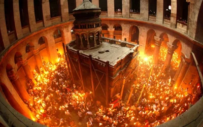 Călătorie spirituală spre Lumina Învierii: Tradiții și emoții în România