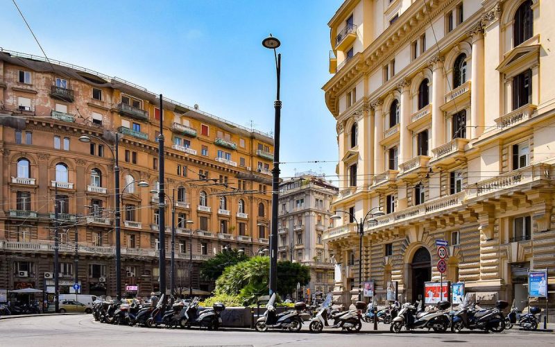 Hoții au jefuit o bancă din Napoli: Tunel subteran și dispariție misterioasă