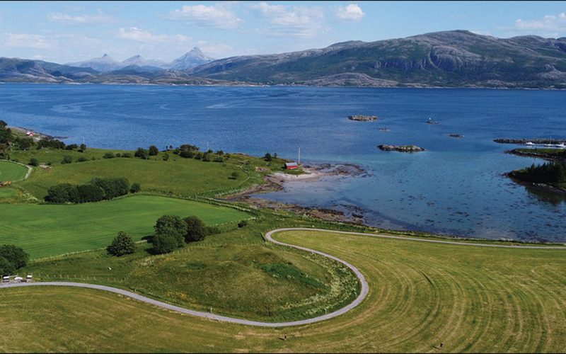 O ambarcațiune funerară, mai veche decât vikingii, descoperită într-un tumul antic