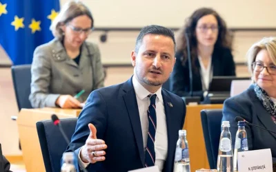 Un europarlamentar ATACĂ: „România trebuie ‘rasă’ de clasa politică”