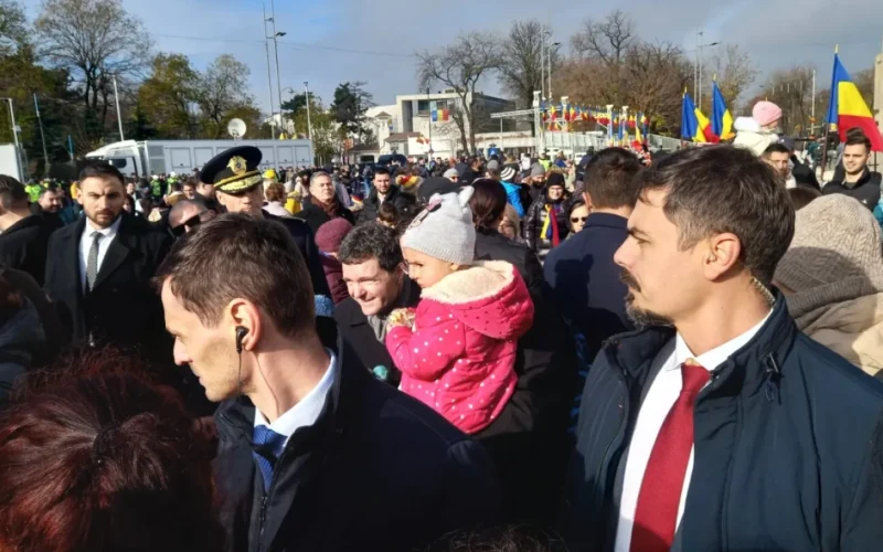 Nicușor Dan, despre copii: De ce nu au voie la TV. Explicațiile Primarului