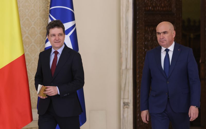 Încrederea în POLITICIENI, la minim istoric. Surpriză: Bolojan și Georgescu, la egalitate