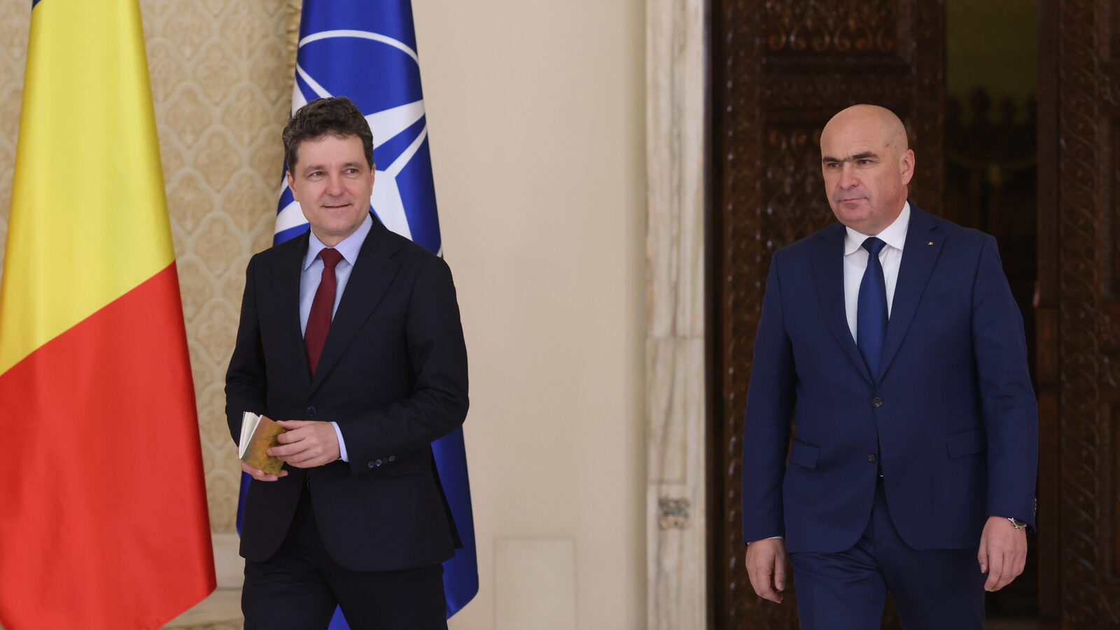 Încrederea în POLITICIENI, la minim istoric. Surpriză: Bolojan și Georgescu, la egalitate