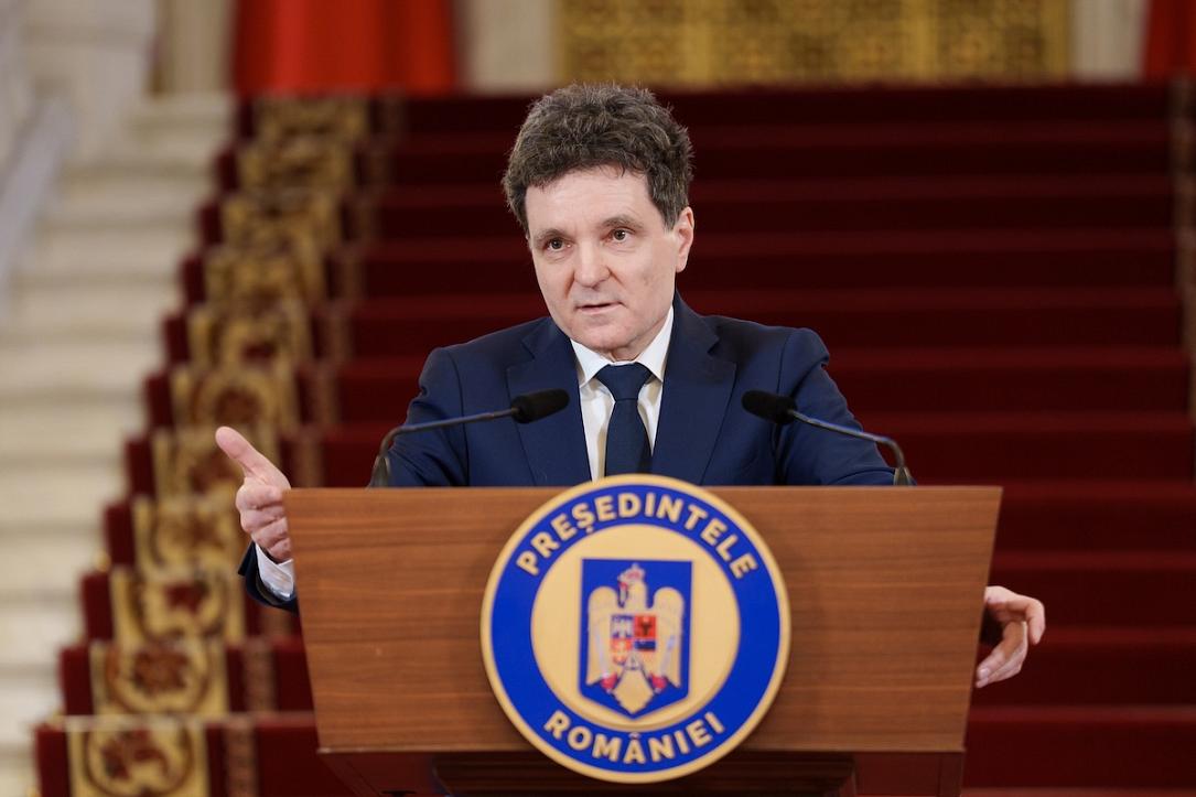 Președintele cheamă partidele la discuții, după retragerea sprijinului pentru premier