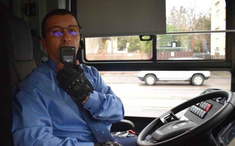 Șoferii de troleibuze din București, testați anti-alcool. STB: Nicio cursă fără sobrietate