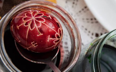 Ouăle roșii versus colesterol: Mit sau realitate? Experții clarifică