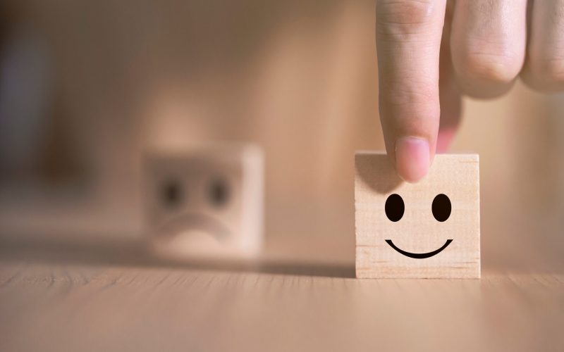 Frazele NEFERICIRII: Ce spun mereu cei triști. Află acum!