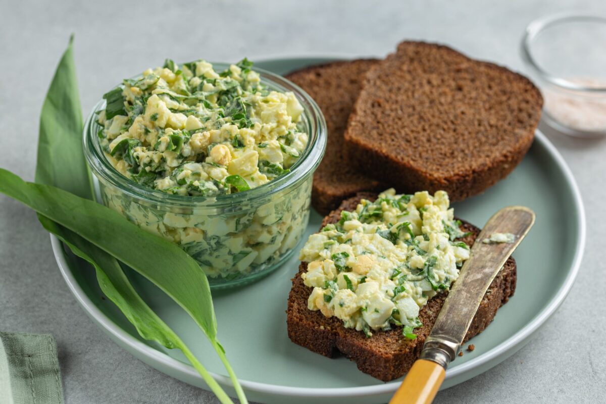 Leurda, arma secretă de primăvară: 5 rețete care detoxifică și energizează