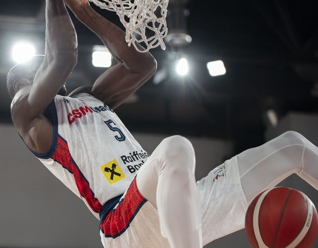 Baschet: Final de sezon regulat în Liga Națională. U BT Cluj, în play-off