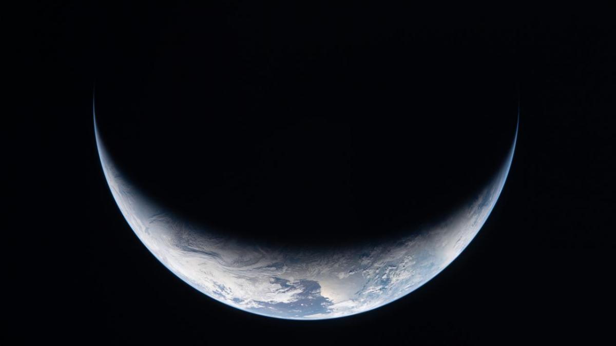 Aterizare SPECTACULOASĂ: Misiunea Artemis 2 revine, la 03:07, în România