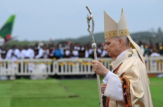 Papa Francisc, atac la Trump din Camerun: „Tirani” conduc lumea