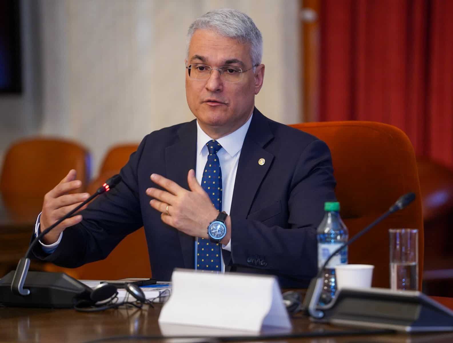Pîslaru despre salarizare: Bugetul dictează legea unitară