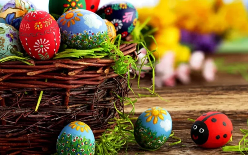 Înainte de Paște, mulți români se întreabă: „Paște” sau „Paști”? Ambii termeni sunt corecți, dar utilizarea lor depinde de context