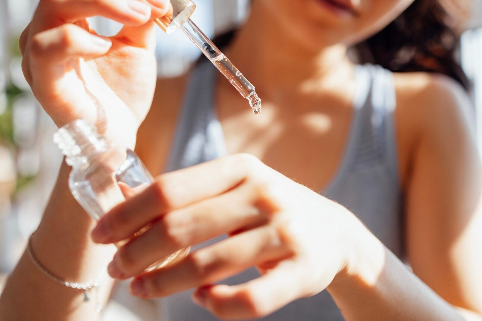 Peptidele, noua revoluție în wellness? Promisiuni mărețe, pericole ascunse