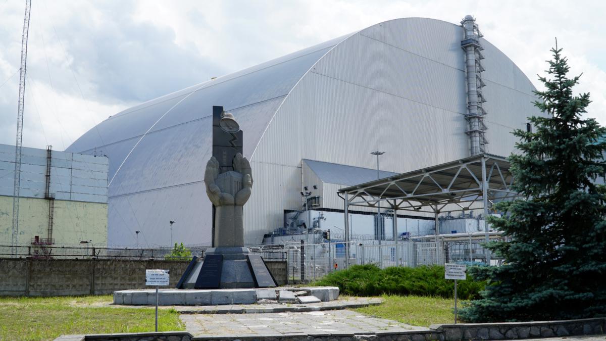 Radioactivitate la Cernobîl: Prăbușirea învelișului reactorului ar fi catastrofală, avertizează Greenpeace
