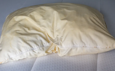 Cum apar și de ce sunt periculoase pernele îngălbenite: Adevărul ascuns