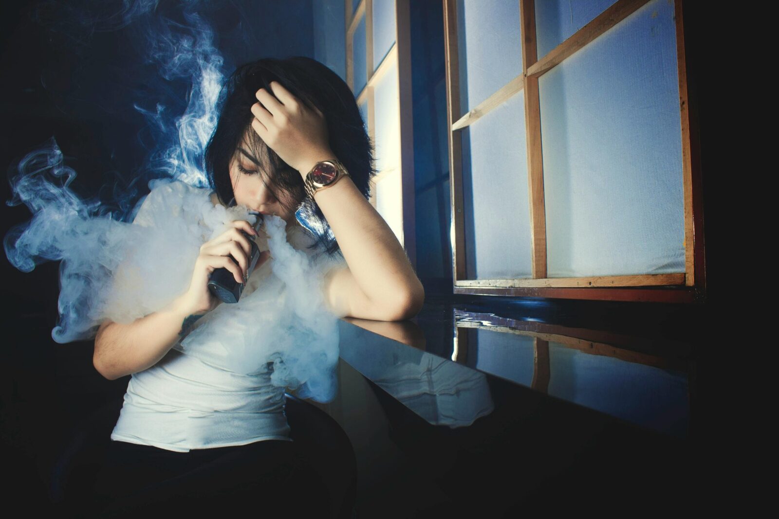 Proiect îndrăzneț: Vape-urile, interzise în spațiile publice închise din România