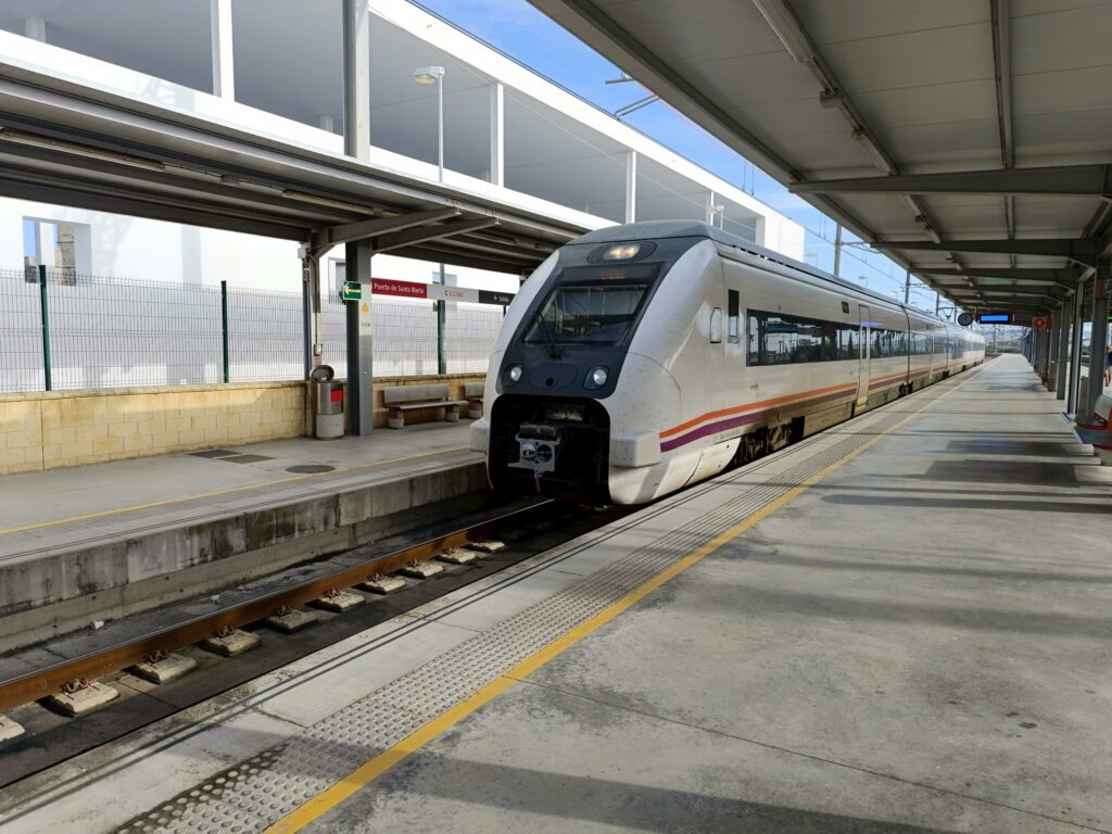 Tineri europeni, pregătiți-vă de aventură: DiscoverEU revine cu bilete gratuite de tren Comisia Europeană oferă din nou tinerilor de 18 ani șansa de a explora Europa fără costuri
