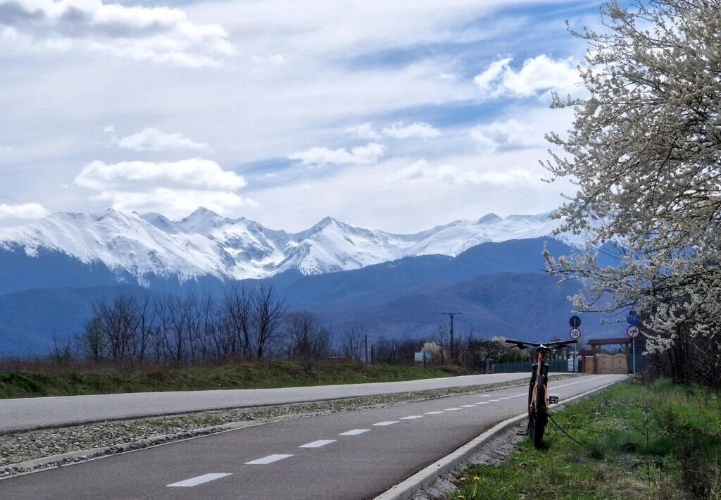 Pista de biciclete spectaculoasă: 7 km cu peisaje de vis!