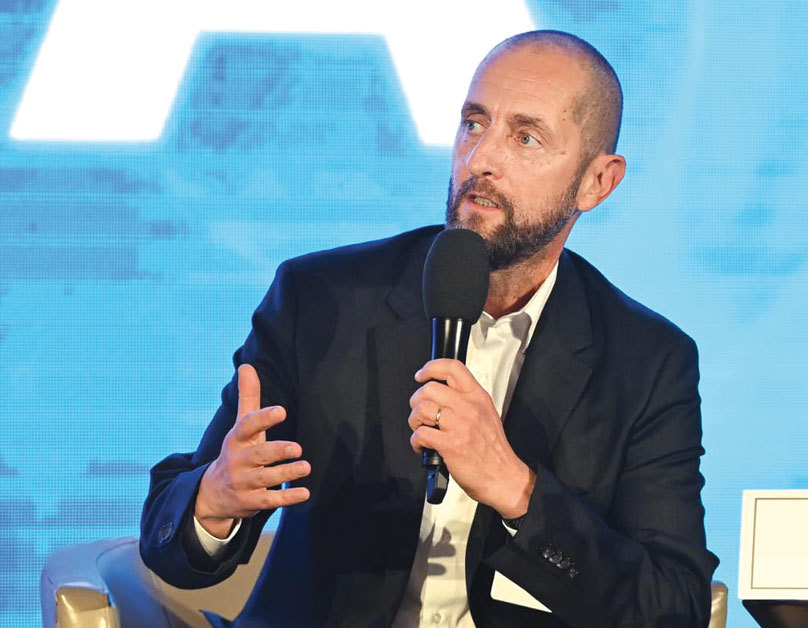 Dragoș Damian (Terapia Cluj) vs KaschYnov: Criza financiară, simulată la MBA