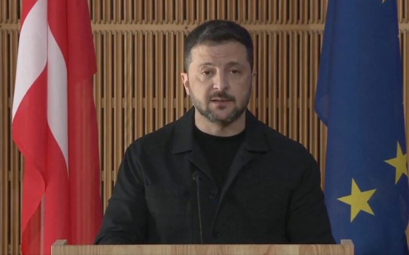 Zelenski avertizează: Rusia își intensifică pretențiile, după relaxarea presiunii