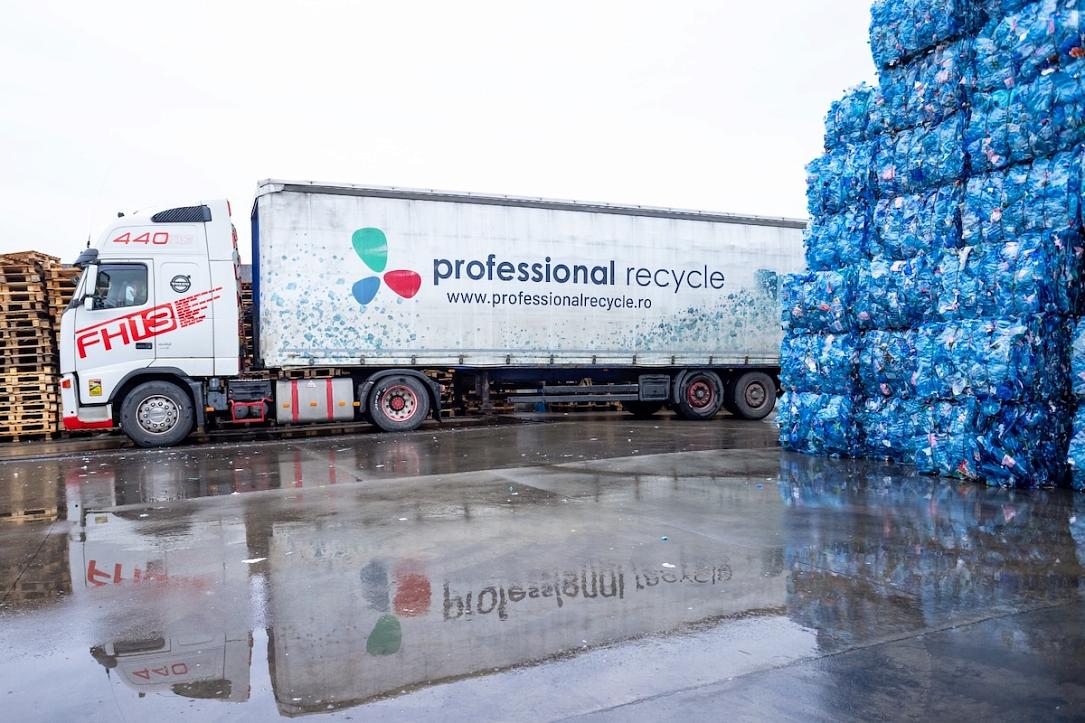 Reciclare: Fabrica din Târgu Mureș, cel mai mare centru PET din Europa