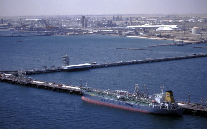 Prețul petrolului, în derivă: Cât costă, de fapt, un baril?