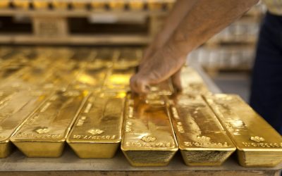 Aurul, cumpărat de bănci la record. De ce îl vând ACUM?