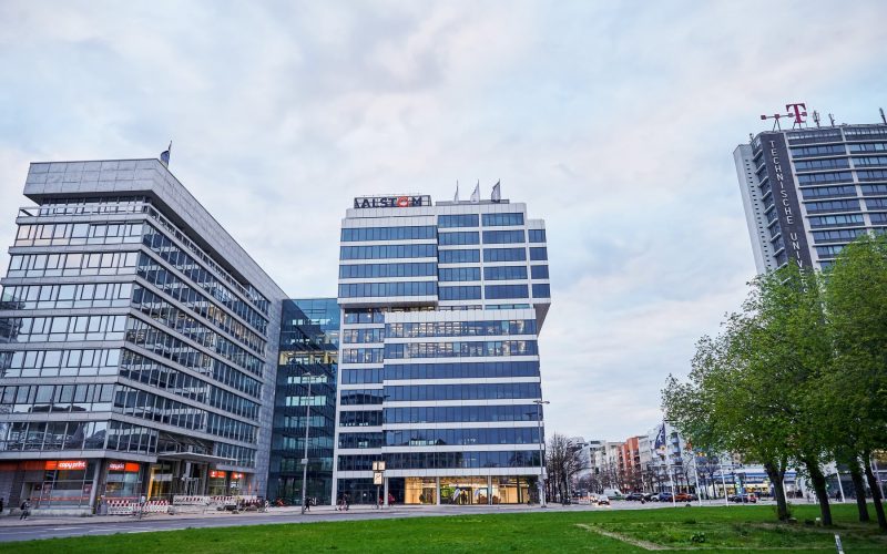 Afacerea se prăbușește: Acțiunile uneia dintre cele mai mari companii din România, în picaj