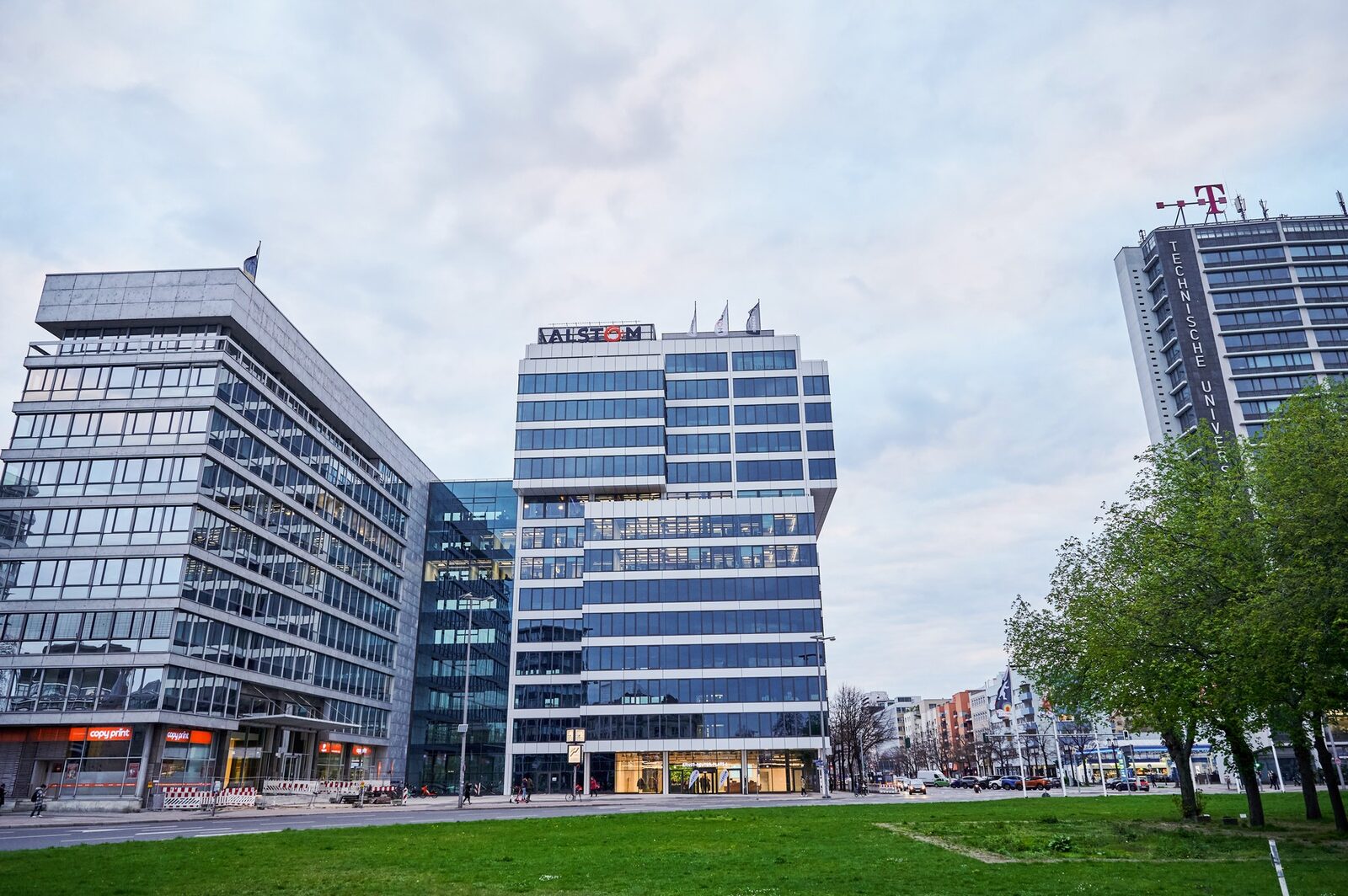 Afacerea se prăbușește: Acțiunile uneia dintre cele mai mari companii din România, în picaj